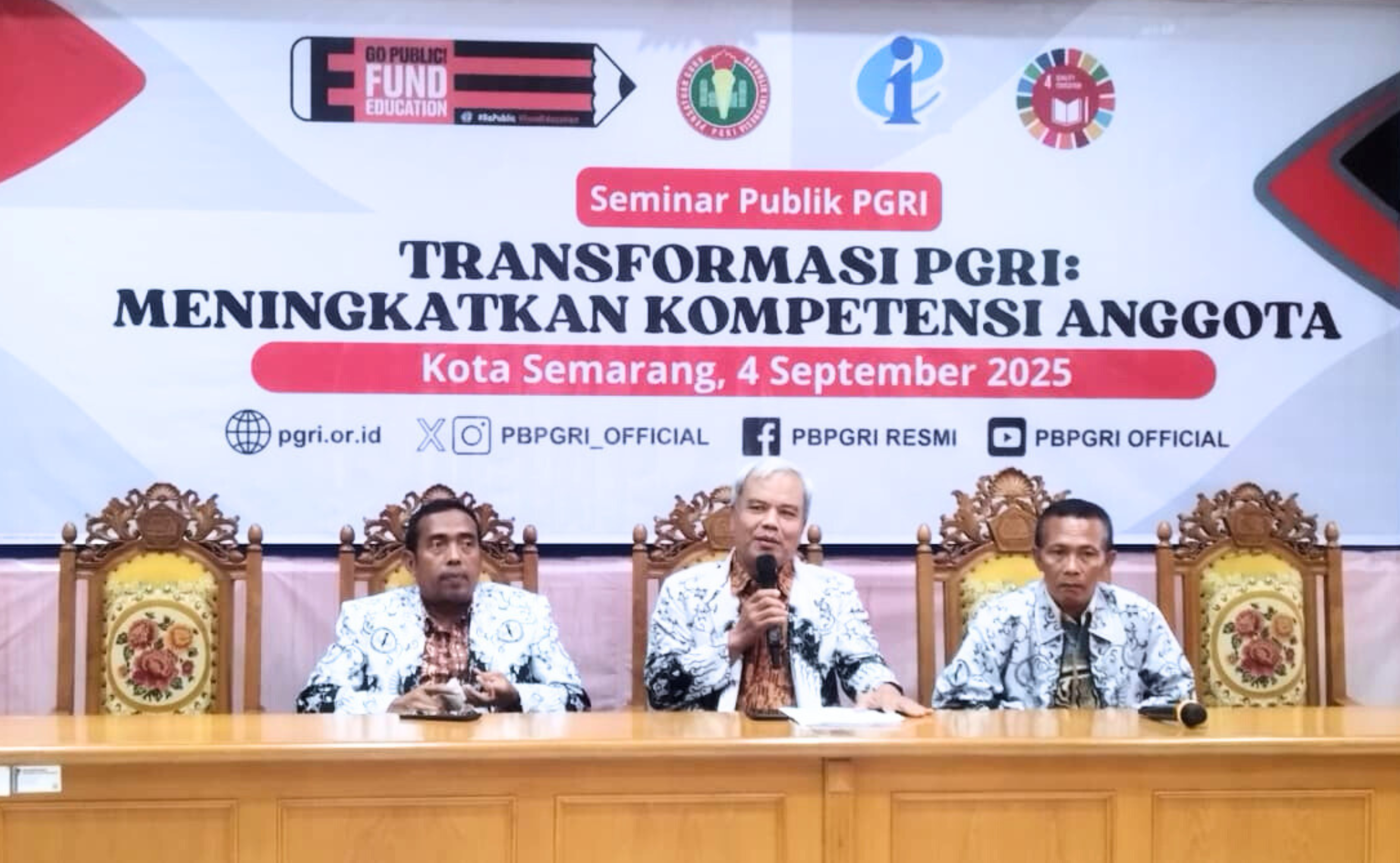 Seminar Publik PGRI 2025 Semarang